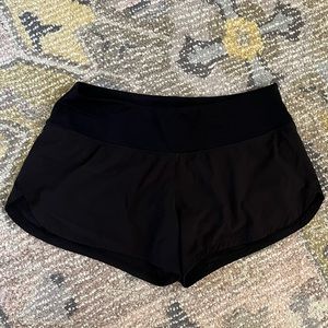 Womens Vuori shorts